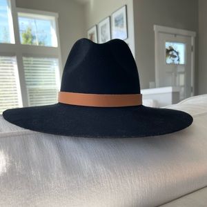Gigi pip Scottie felt fedora hat